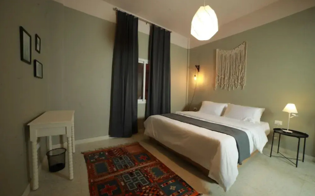 Beit Mirna Guesthouse & Chalet