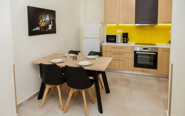 Restfull Fully Renovated Apartment in Thisio