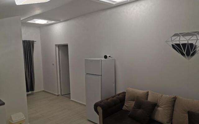 Jolie Luxury Apartments II