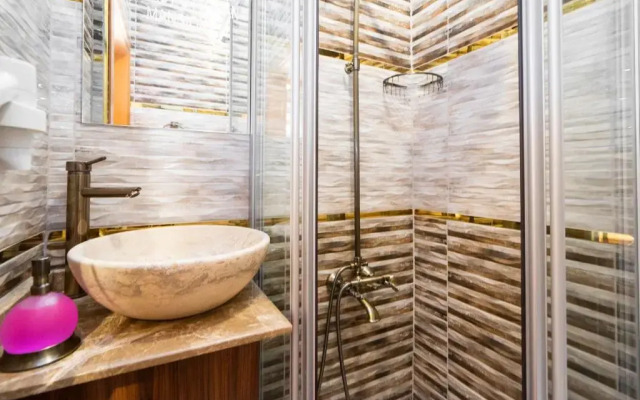 Rozin Hotel