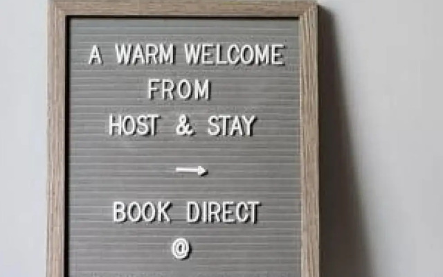 Host Stay Tibshelf House