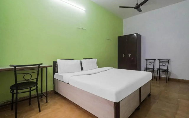 Spot On 85760 Hotel Green View Stays