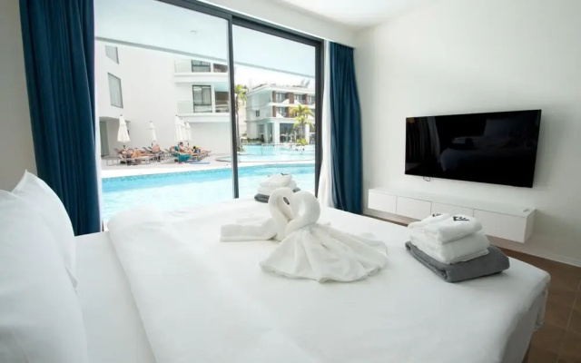 189/222 3BR Beachfront Luxe Pool Access