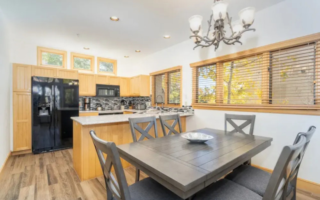 Aspen Ridge 31 3 Bedroom Townhouse by Alpine Lodging Telluride