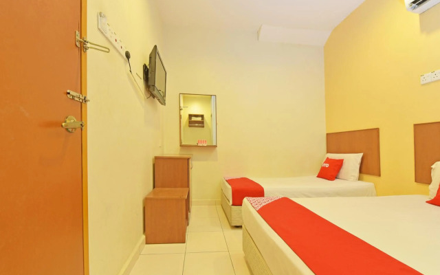 OYO 582 Hotel Walk Inn