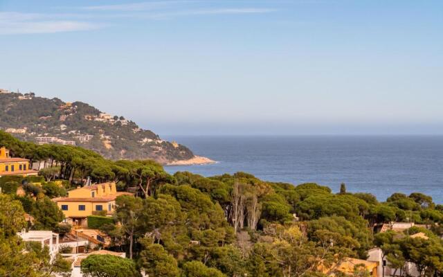 R-7 Calella DE Palafrugell 2 PAX