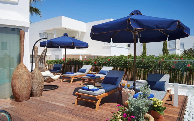 Nausicaa Luxury Villas By Louis Hotels