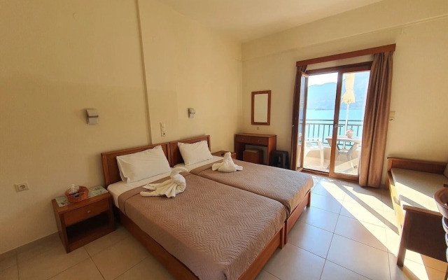 Evita Studios & Apartments