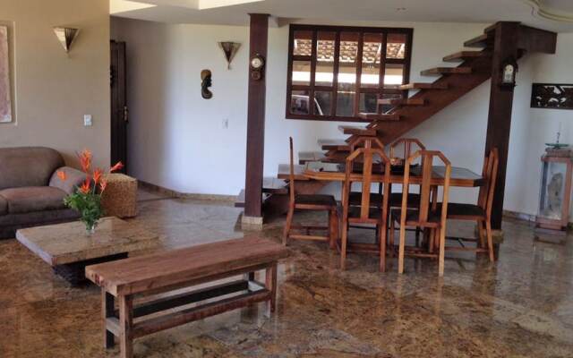 Casa na Praia de Taperapuan com piscina vista Mar