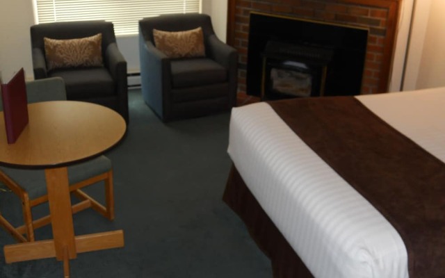 Ester Lee Oceanview Inn