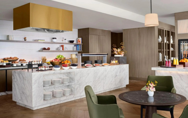 The Ritz-Carlton, Melbourne