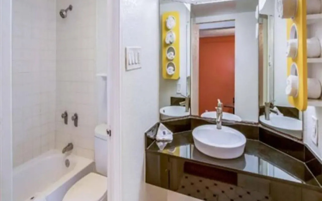 Motel 6 Euless, TX - DFW West