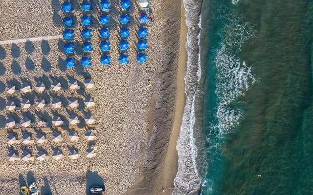 Steris Elegant Beach Hotel