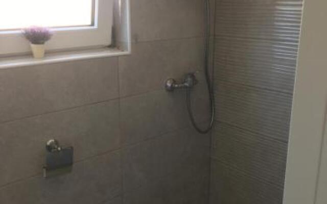 Amelia Apartment
