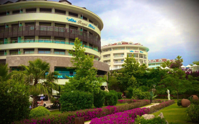 Alba Royal Hotel - Ultra All Inclusive - Adults Only 16+