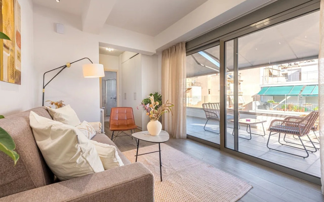 Phaedrus Living Luxury Penthouse Potamianou