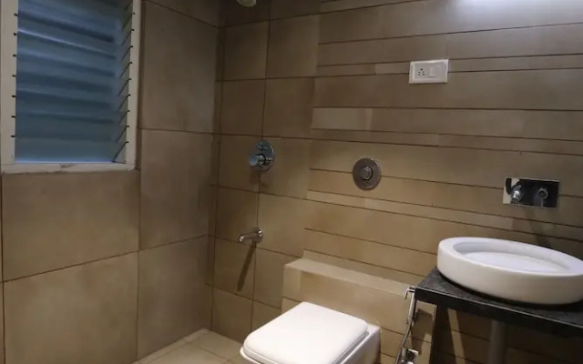 HOTEL SHAGUN ROOMS & BANQUET Surat