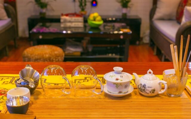 Lijiang Muyunju Inn