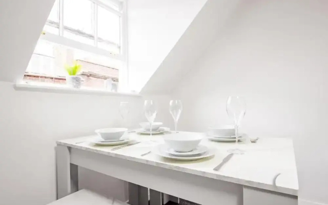 Host Stay New Street Dwelling