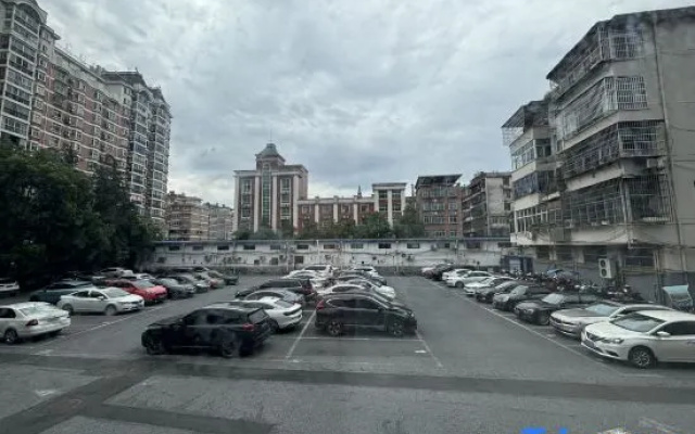 Maison Realm Hotel