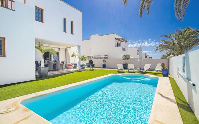 Las Caletas Village 3 bed LVC200564
