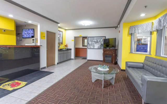 Super 8 by Wyndham Big Rapids