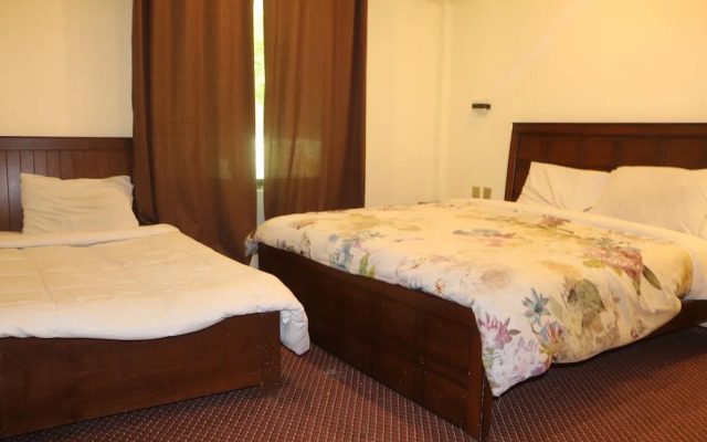 Hotel Hunza White House