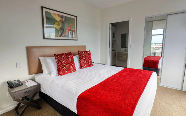 Ramada Suites by Wyndham Auckland Manukau Pacific Centre