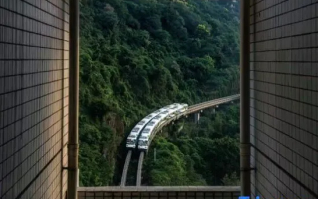Xichen Hotel (Chongqing West Railway Station)