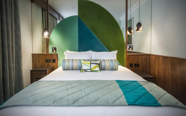 Arthaus Hotel