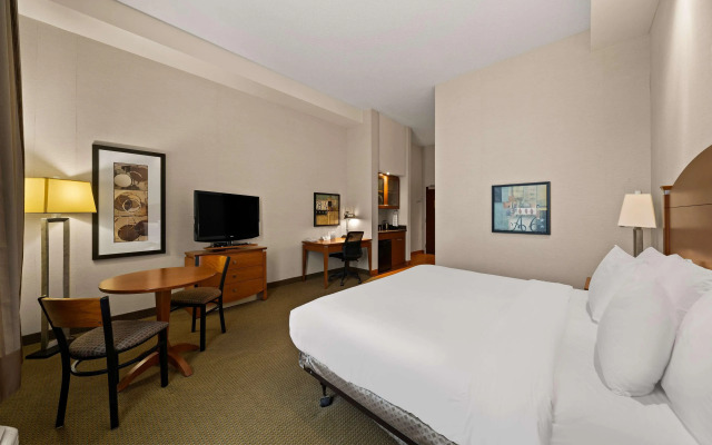 Best Western Plus Orangeville Inn & Suites