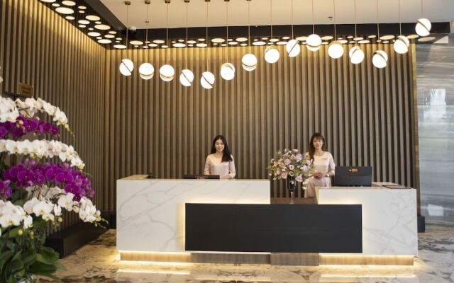 Zen Riverside Hotel & Residences