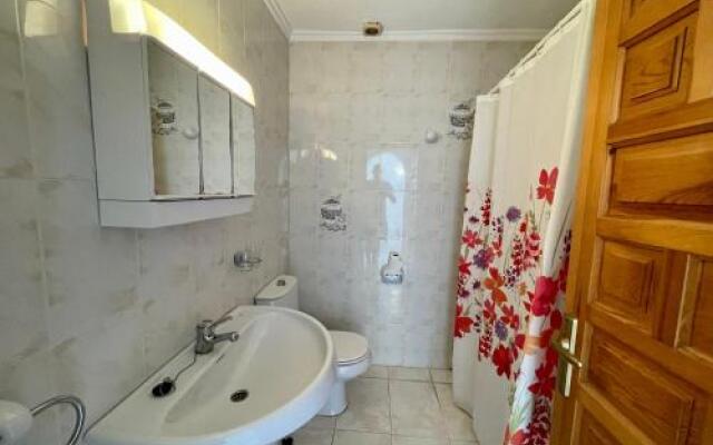 Bungalow Mar W1B02
