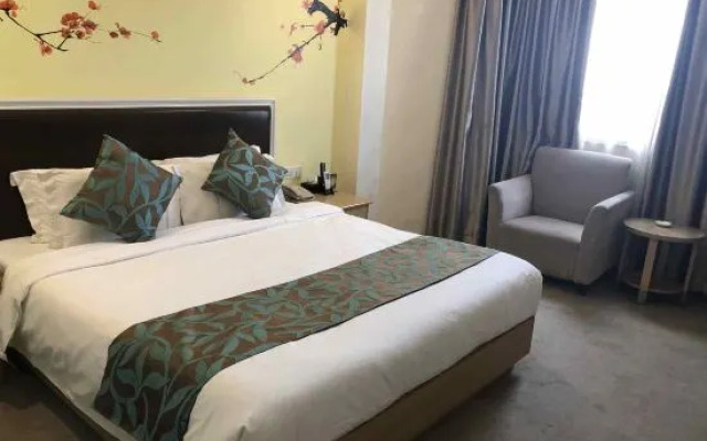 Sunshine Holiday Hotel