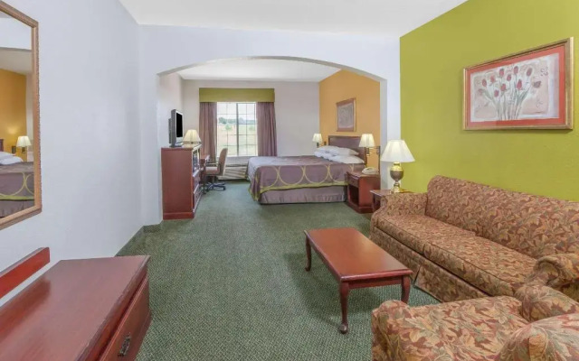 Super 8 by Wyndham Hillsboro TX