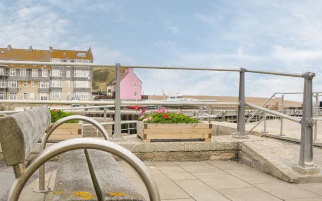 West Bay Holiday Home