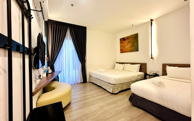 T+ Hotel Macallum