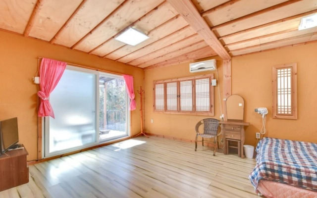 Yecheon Mulmalgeun Sangol Pension