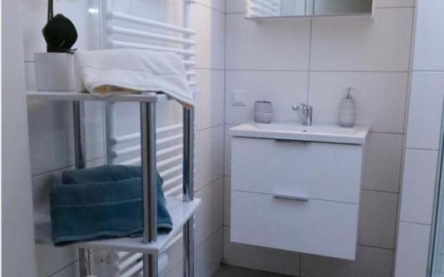 Charming & Large Flat near CentralStation Apt7