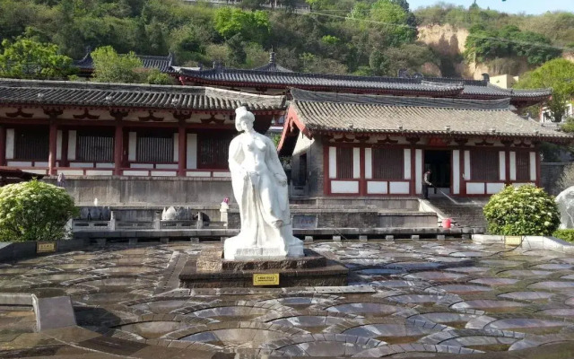 ibis-Xi’an Linyi Terracotta Warriors