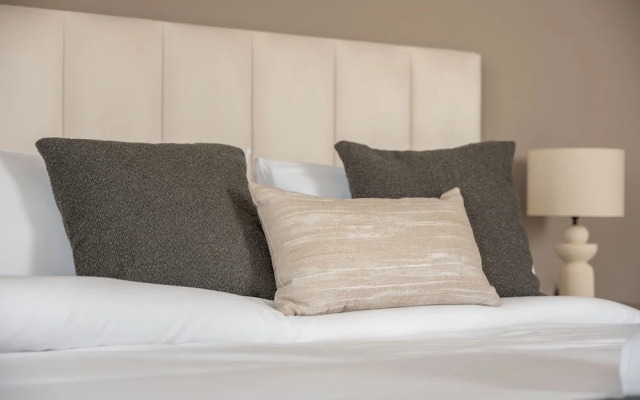 Sleek Studio in Jumeirah Village Triangle