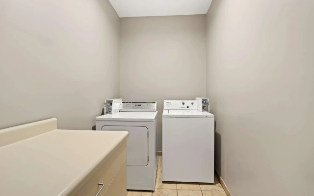 Comfort Inn & Suites High Point - Archdale