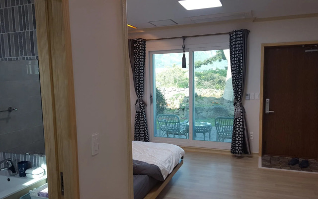 Wind Jeju Cafe & Pension