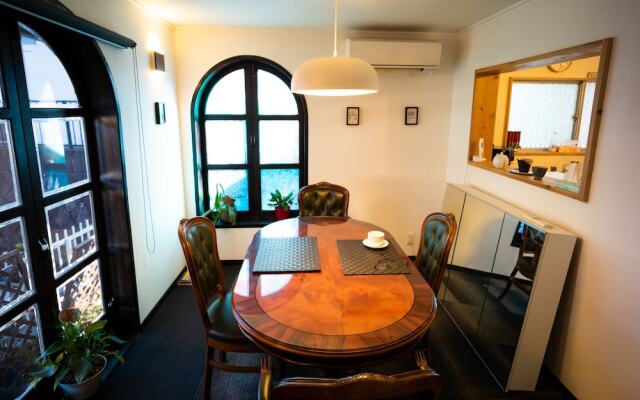 Jonni’s Place