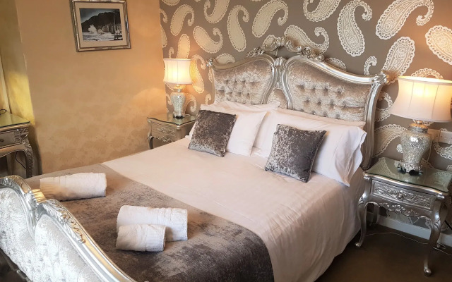 Gwesty'r Marine Hotel & Spa