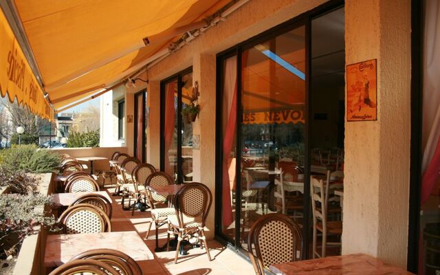 Hotel les Névons