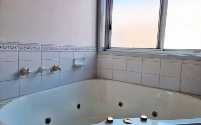 Rosie House - Spacious Comfortable Home