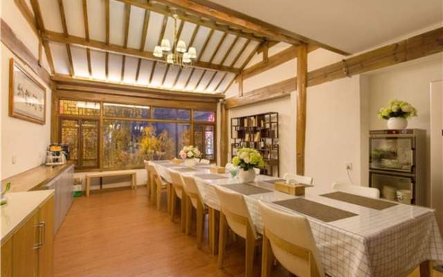 Floral Hotel Lijiang QianlizoudanjiYunju