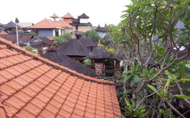 NYOMAN Home Stay