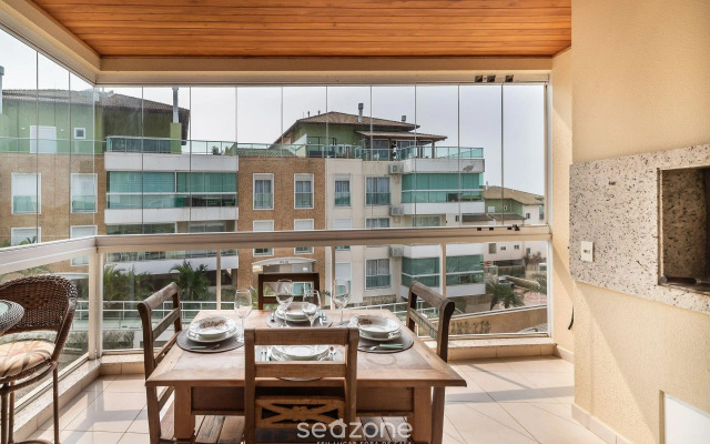 Apto beira mar com vista Praia do Santinho ASR204